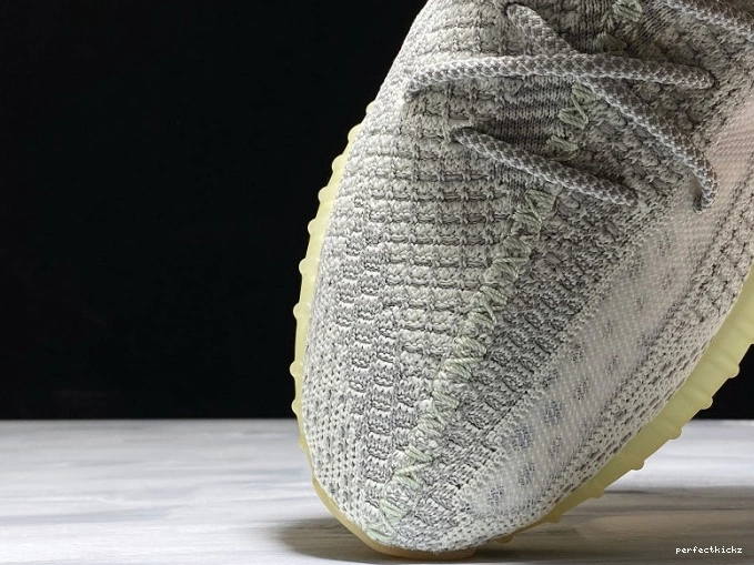 FX4348 V2 Adidas Yeezy 350 Yeshaya Non-Reflective Boost 0725